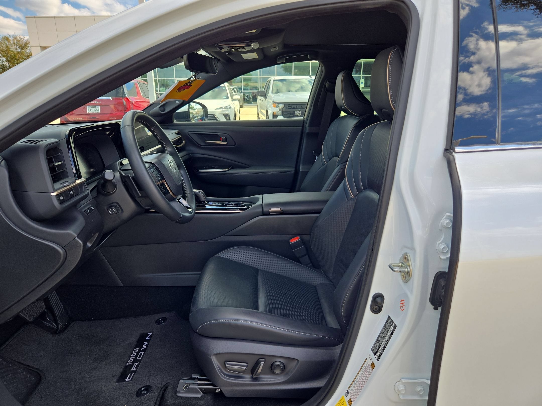 2025 Toyota Crown Platinum
