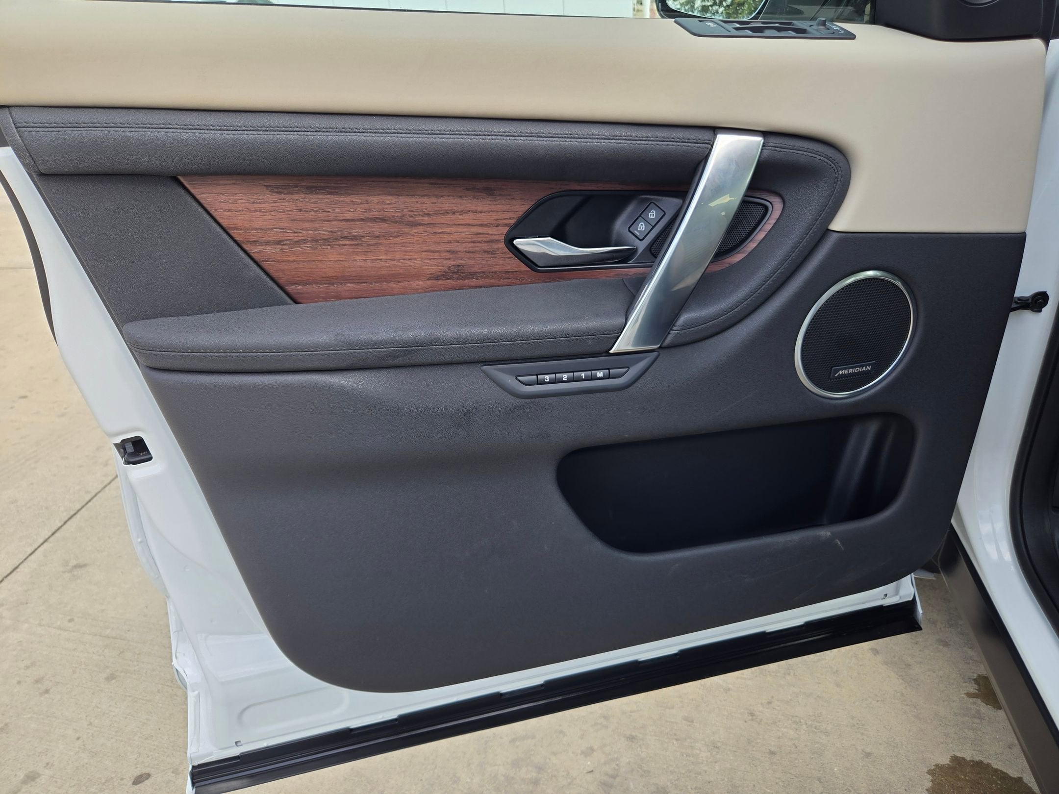 2025 Land Rover Discovery Sport S