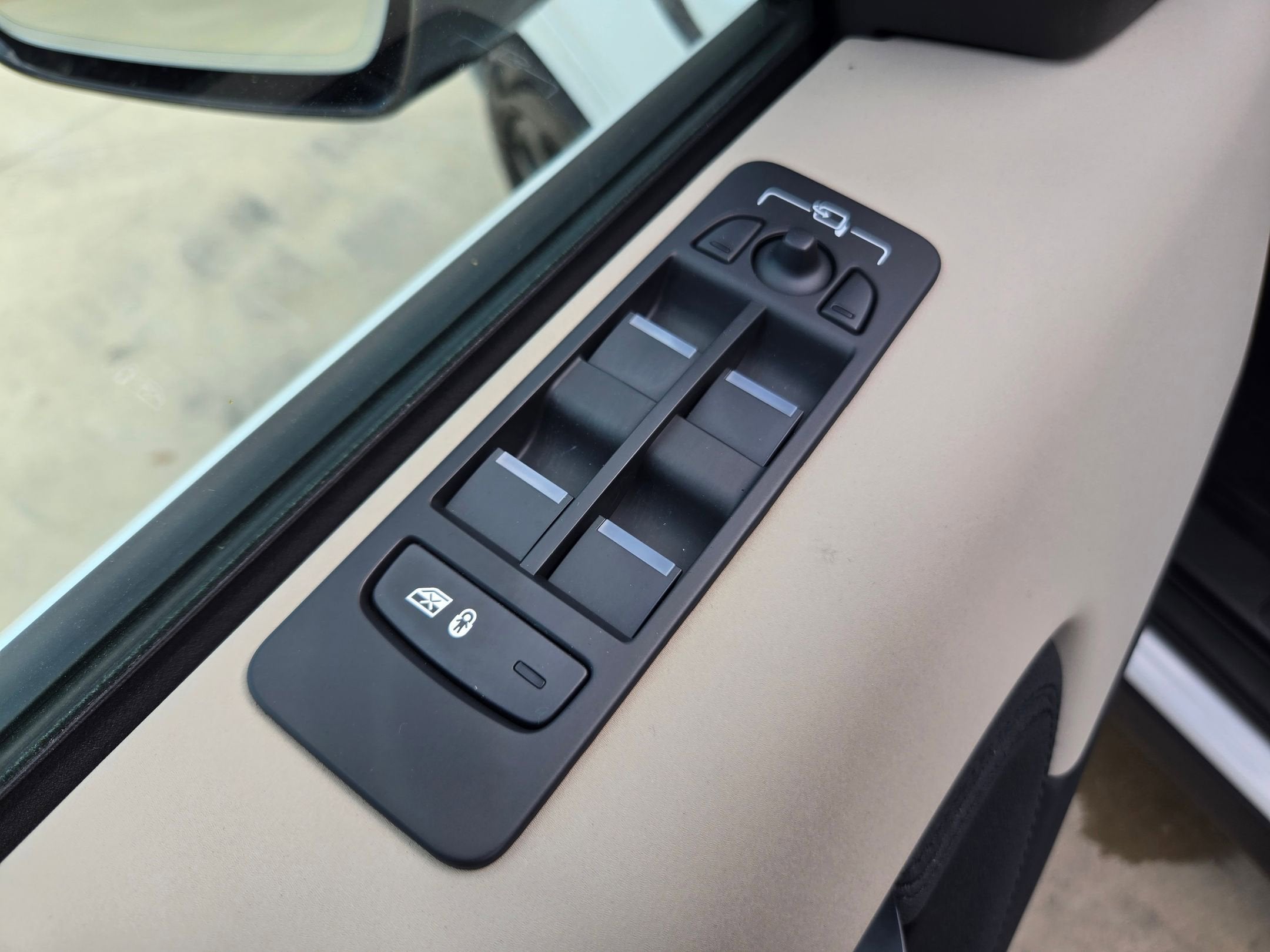2025 Land Rover Discovery Sport S