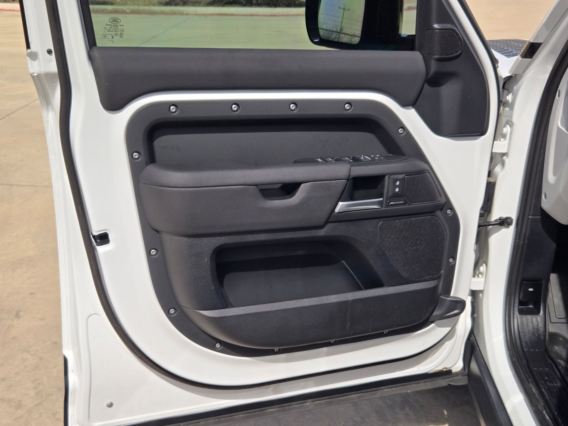 2025 Land Rover Defender S