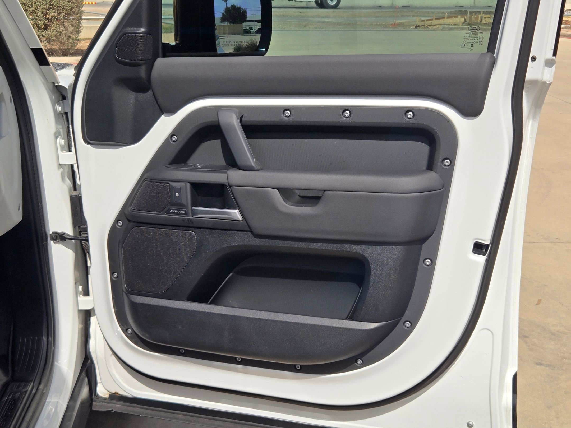 2025 Land Rover Defender S