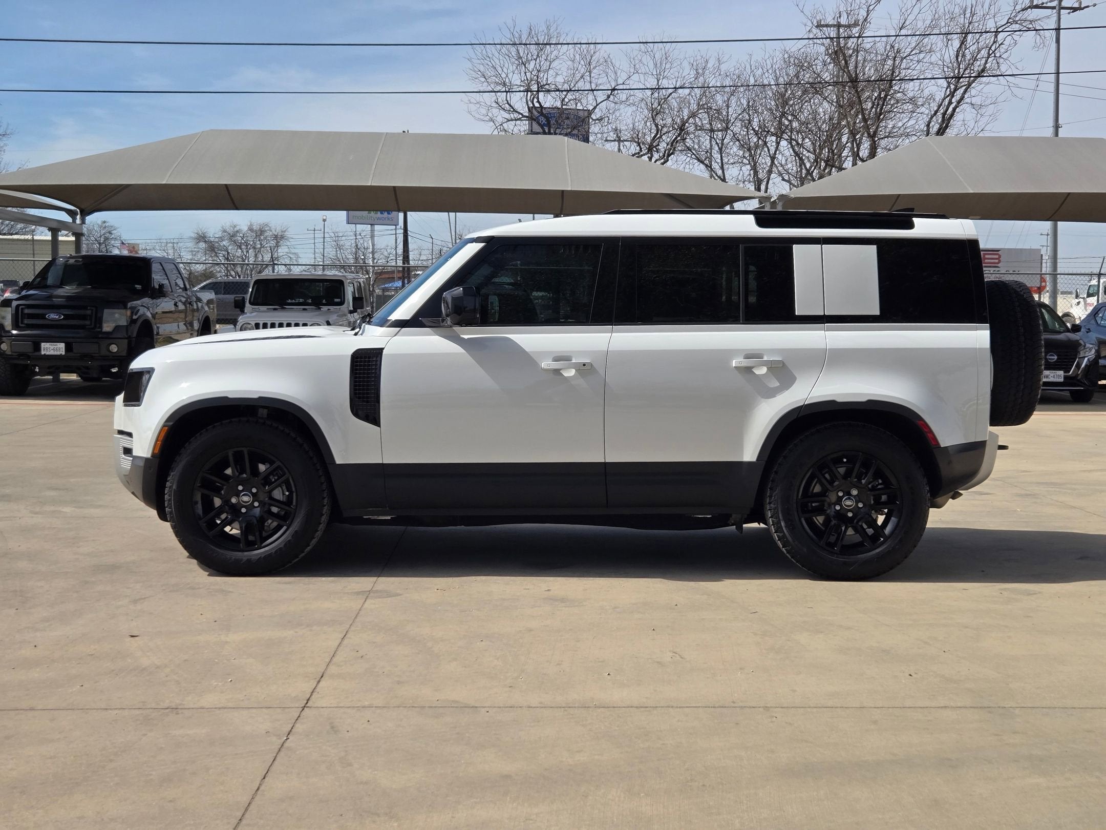 2025 Land Rover Defender S