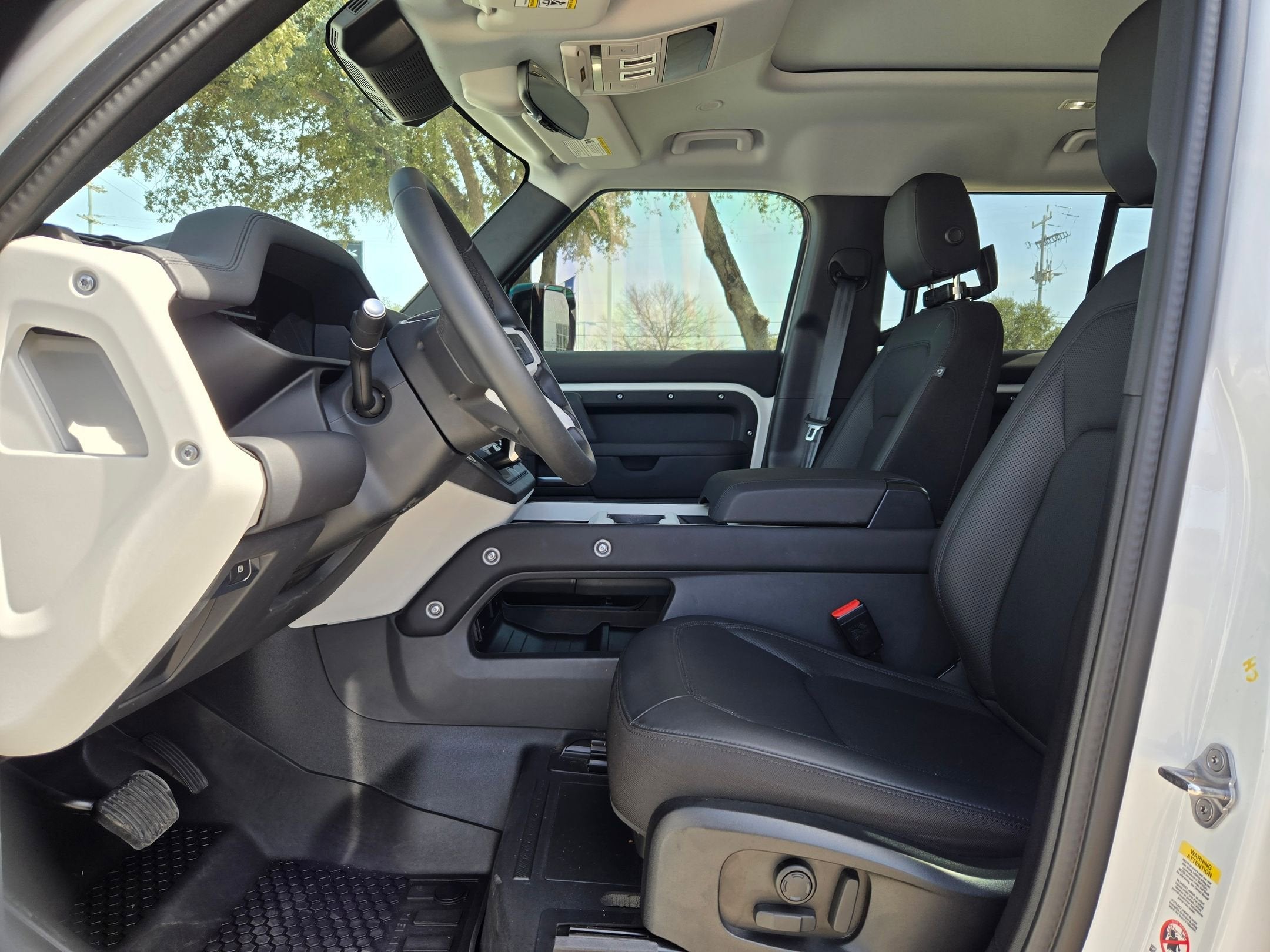 2025 Land Rover Defender S