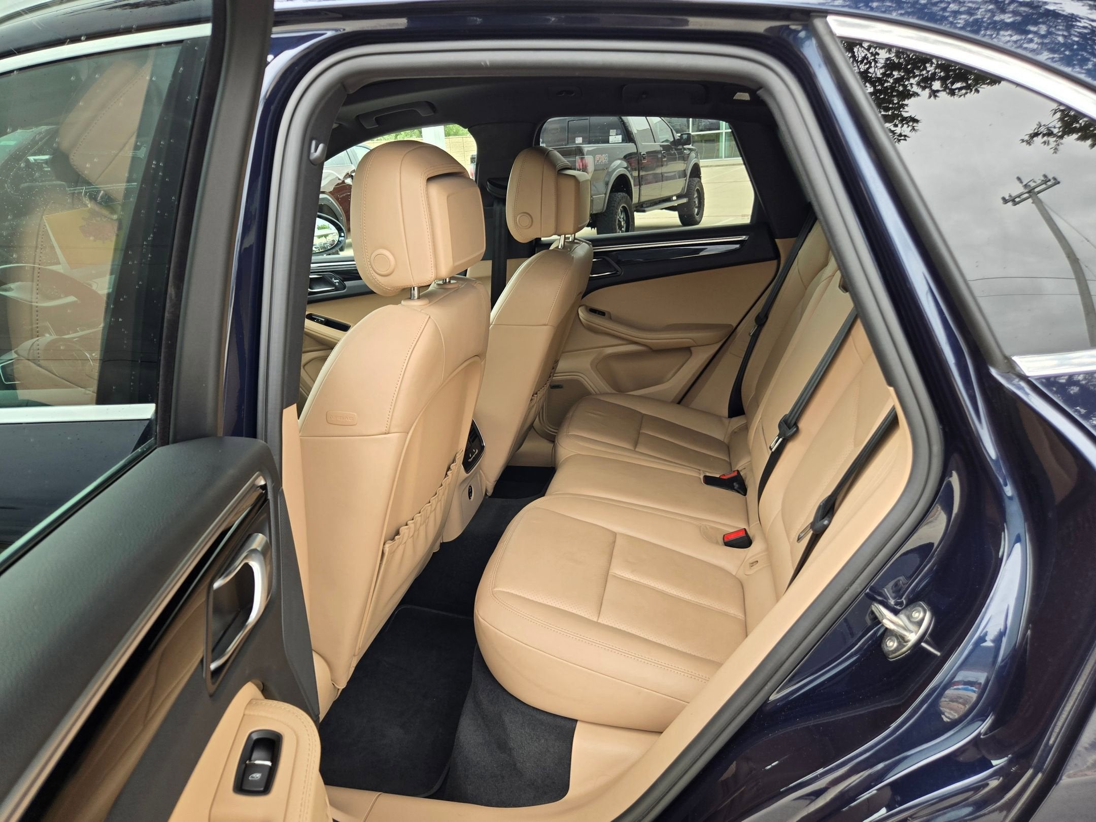 2023 Porsche Macan S