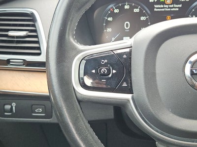 2022 Volvo XC90 Momentum