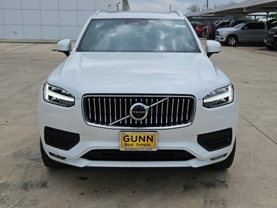 2022 Volvo XC90 Momentum