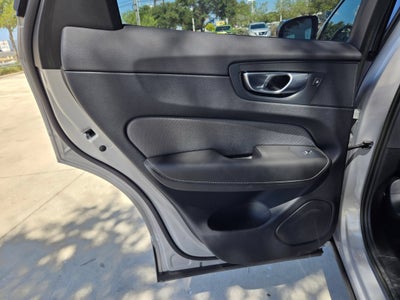 2023 Volvo XC60 Ultimate Dark Theme