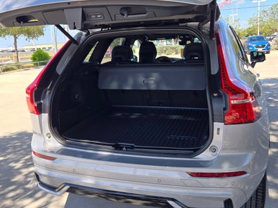2023 Volvo XC60 Ultimate Dark Theme