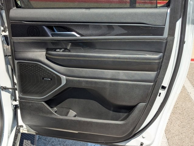 2023 Jeep Wagoneer L Base