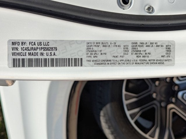 2023 Jeep Wagoneer L Base