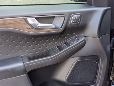 2020 Ford Escape Titanium Hybrid