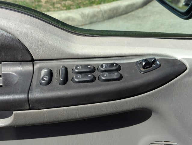 2005 Ford Excursion Base