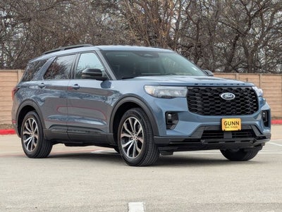 2025 Ford Explorer ST-Line