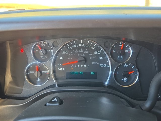 2025 Chevrolet Express Passenger LT