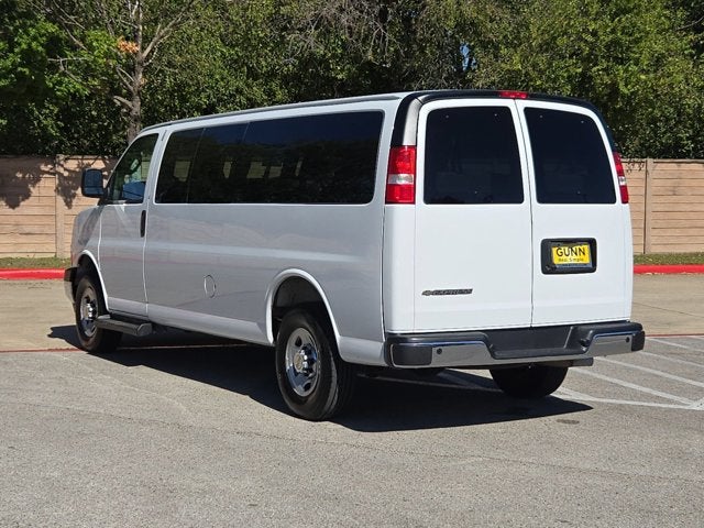 2025 Chevrolet Express Passenger LT