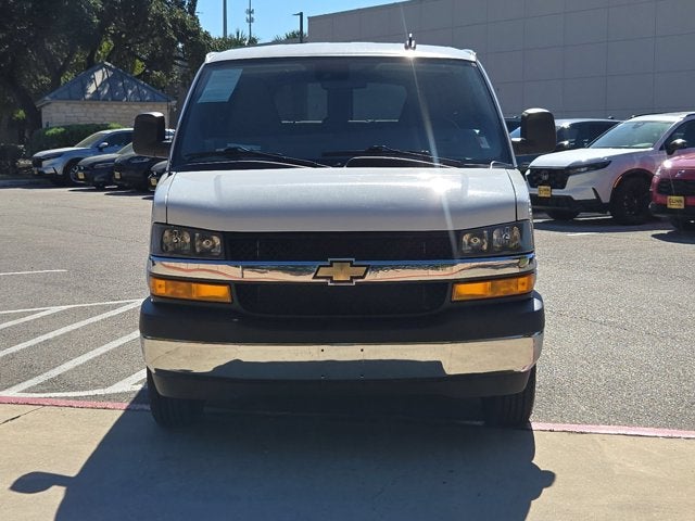 2025 Chevrolet Express Passenger LT