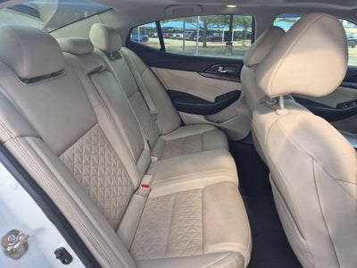 2017 Nissan Maxima Platinum