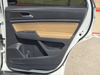 2021 Volkswagen Atlas Cross Sport 3.6L V6 SE w/Technology R-Line