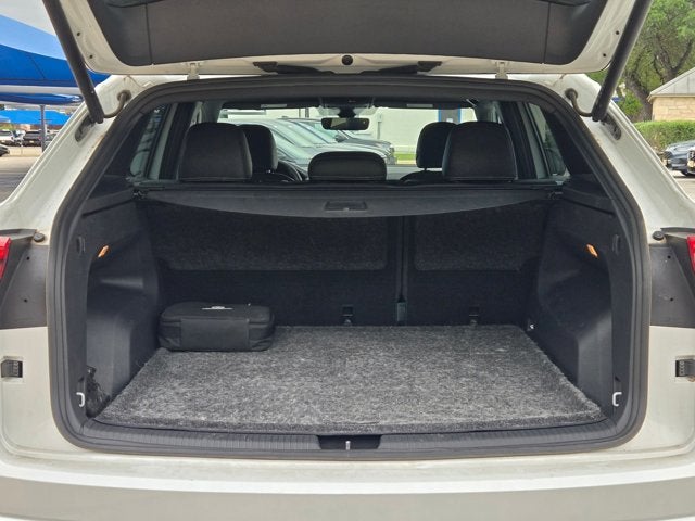 2023 Volkswagen Atlas Cross Sport 2.0T SEL R-Line Black