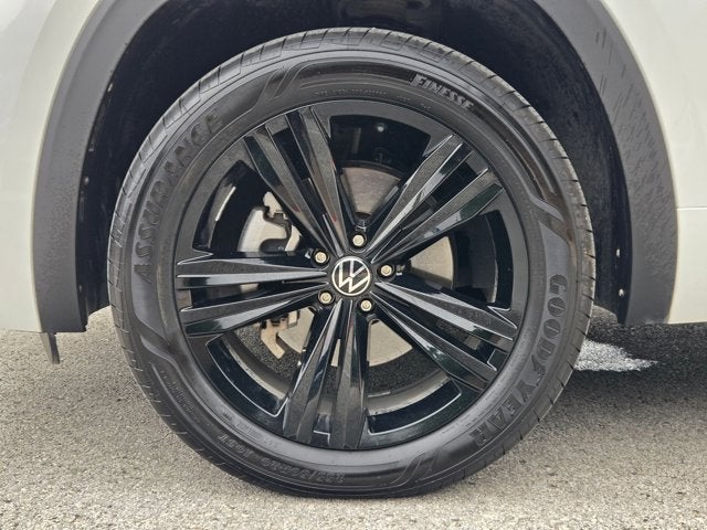 2023 Volkswagen Atlas Cross Sport 2.0T SEL R-Line Black