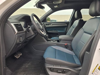 2023 Volkswagen Atlas Cross Sport 2.0T SEL R-Line Black