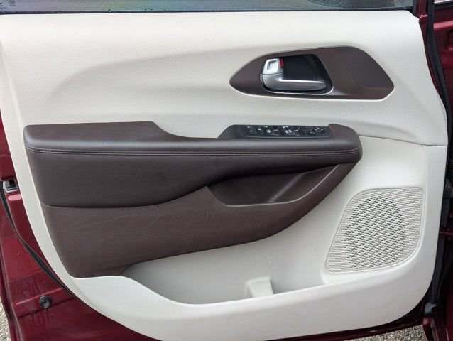 2017 Chrysler Pacifica Touring Plus