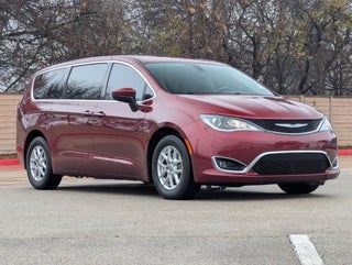 2017 Chrysler Pacifica Touring Plus