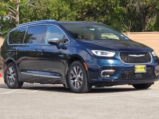 2022 Chrysler Pacifica Hybrid Pinnacle