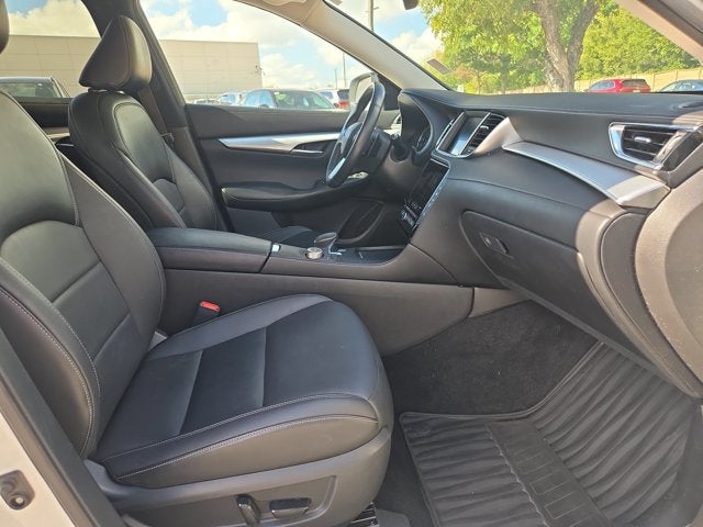 2021 INFINITI QX50 LUXE