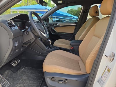 2022 Volkswagen Tiguan SE R-Line Black
