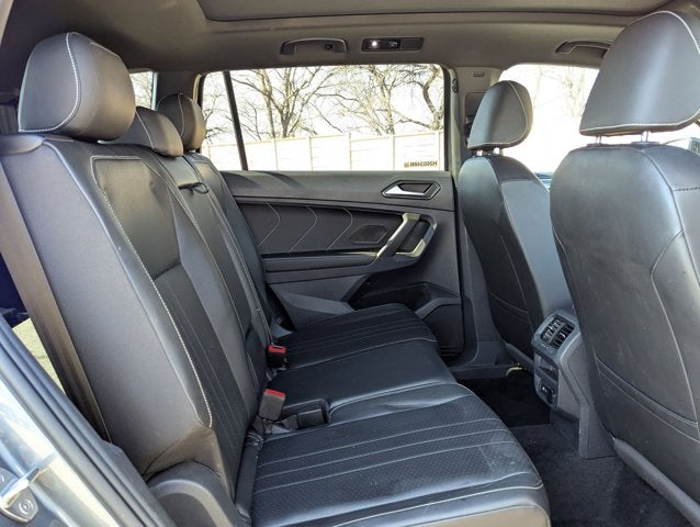 2022 Volkswagen Tiguan SE R-Line Black