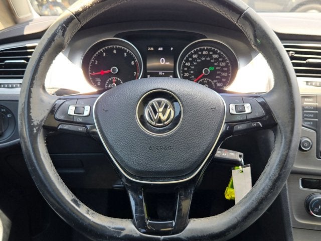 2016 Volkswagen Golf Base