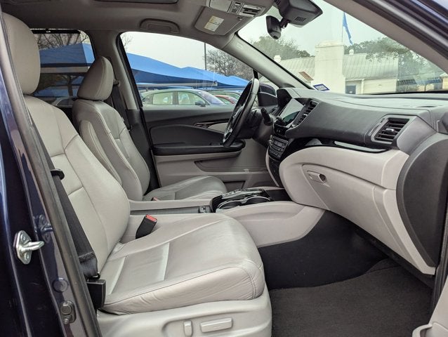 2022 Honda Pilot Touring 7-Passenger