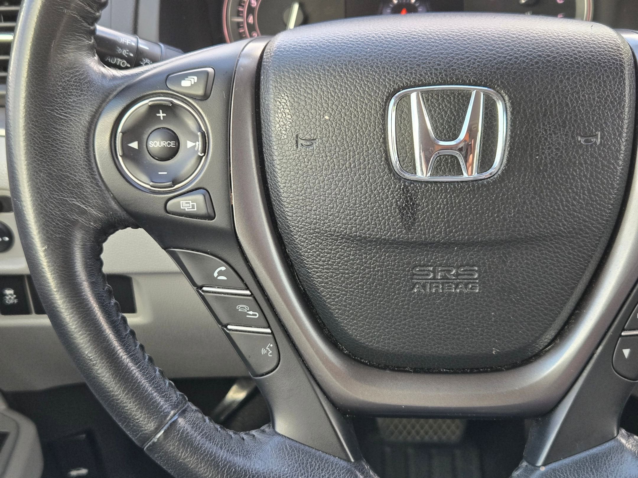 2016 Honda Pilot 2WD EX-L with Rear Entertainment System