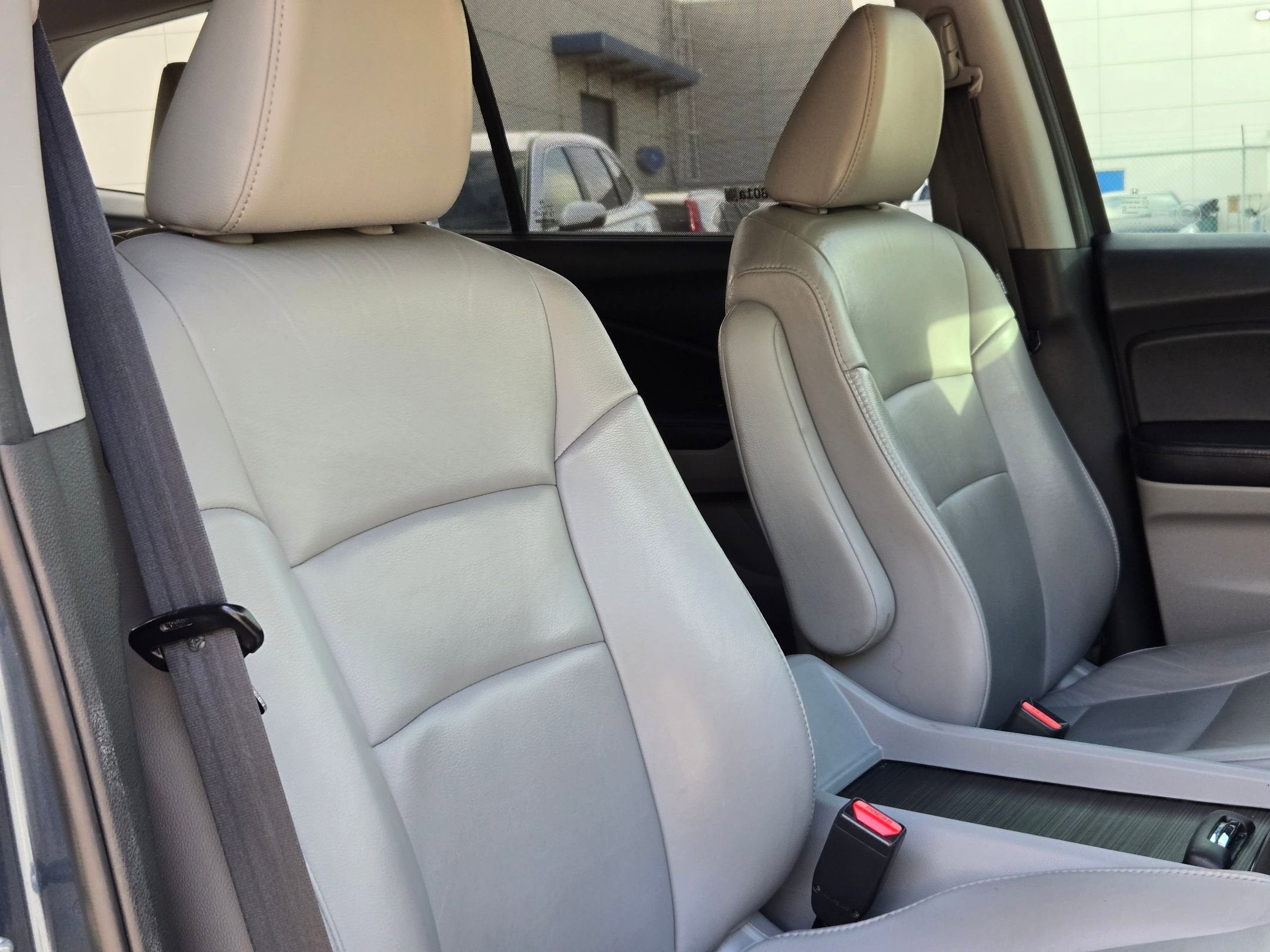 2016 Honda Pilot 2WD EX-L with Rear Entertainment System