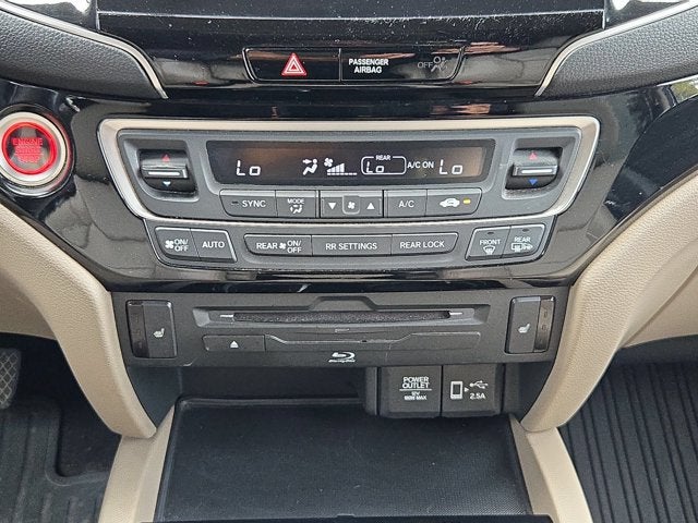 2019 Honda Pilot Touring 8-Passenger
