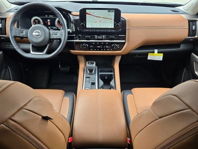 2025 Nissan Pathfinder Platinum