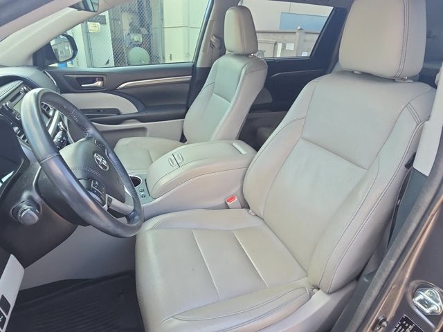2018 Toyota Highlander Base