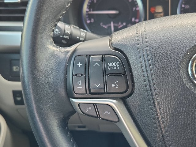 2018 Toyota Highlander Base
