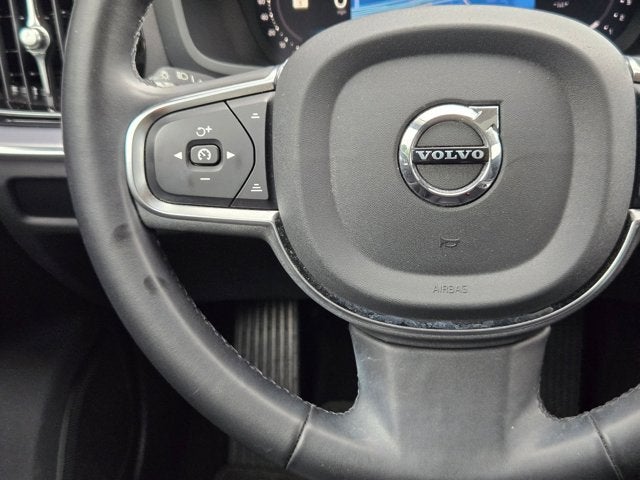 2024 Volvo S60 Core Dark Theme