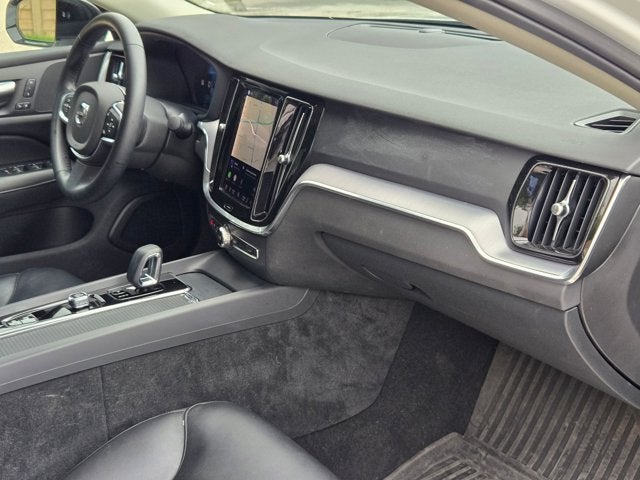 2024 Volvo S60 Core Dark Theme