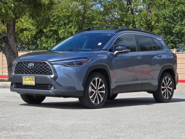 2025 Toyota Corolla Cross XLE
