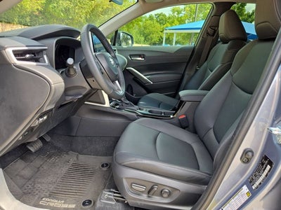 2025 Toyota Corolla Cross XLE