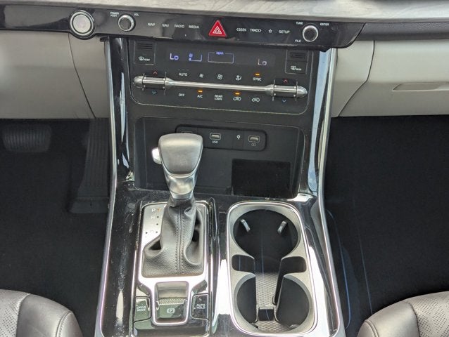 2024 Kia Carnival EX