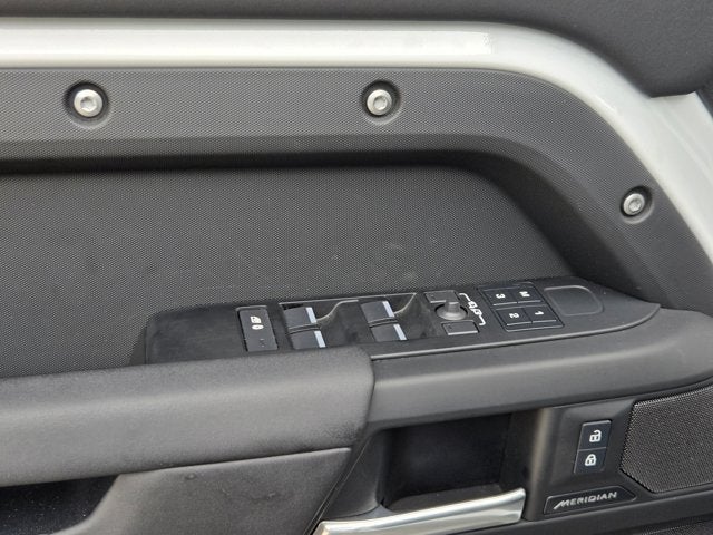 2025 Land Rover Defender S