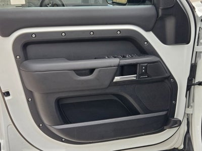 2025 Land Rover Defender S