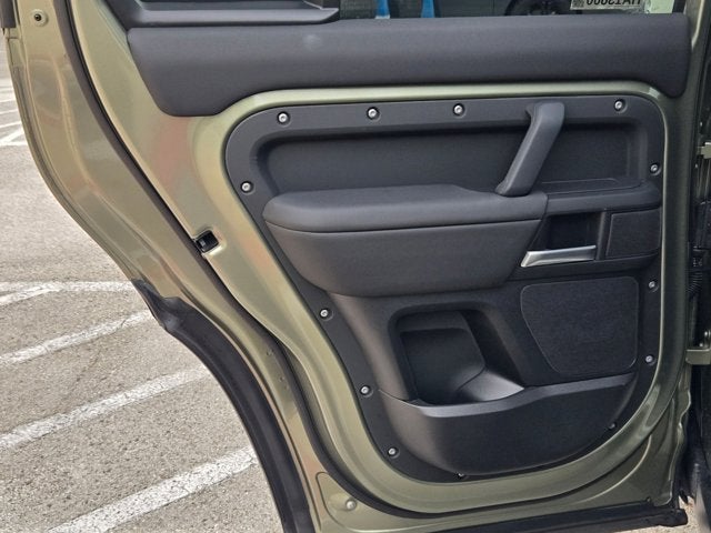 2025 Land Rover Defender S