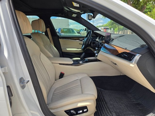 2019 BMW 5 Series 540i