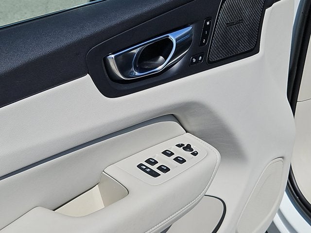 2022 Volvo XC60 Inscription