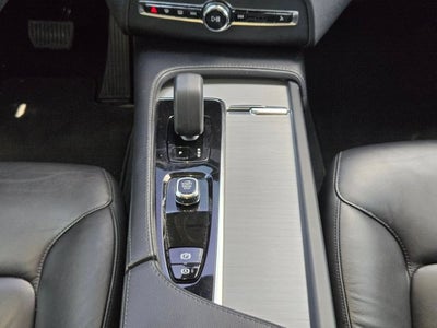 2023 Volvo XC90 Core